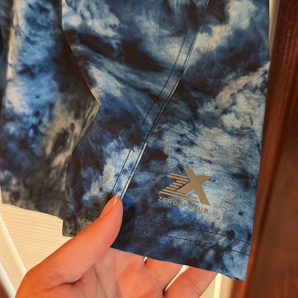 NWT ZeroXposur Men’s Swim Trunks - Picture 2 of 8